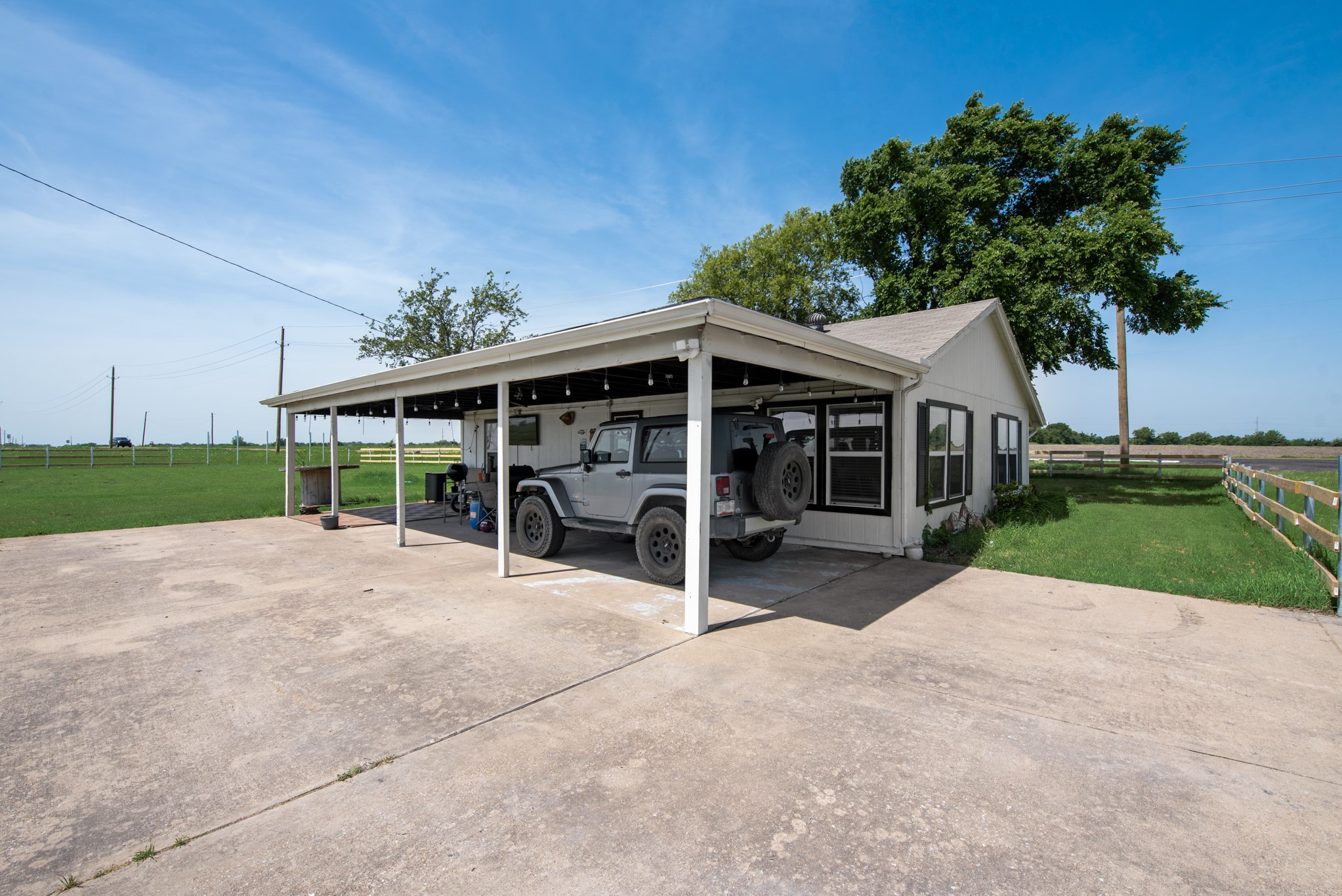 354 N FM 1138