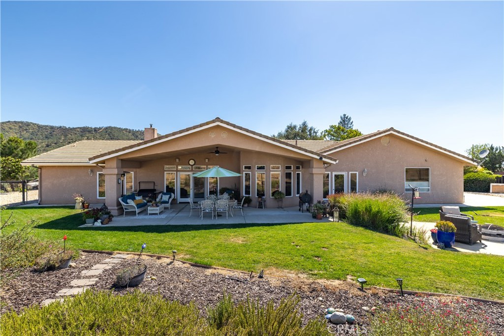 1615 Buggywhip Lane
