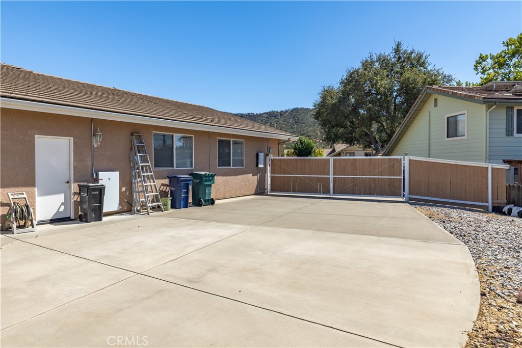 1615 Buggywhip Lane