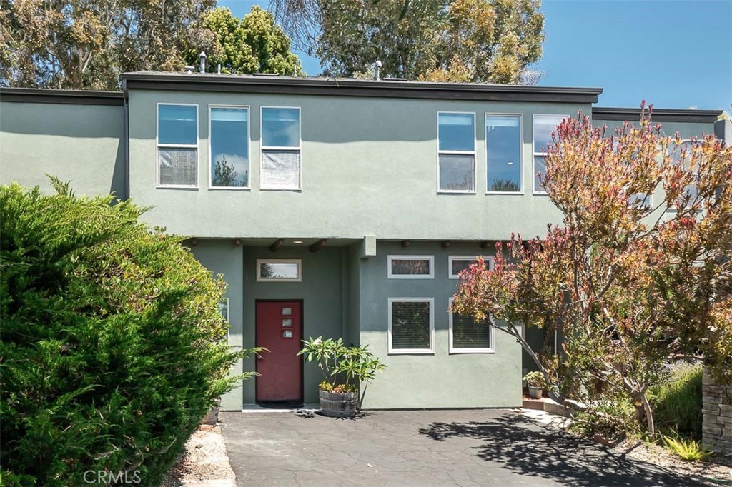 2852 Los Feliz Court