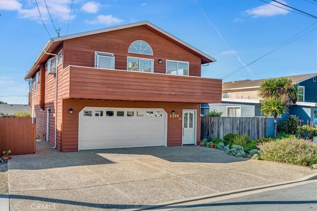 2559 Greenwood