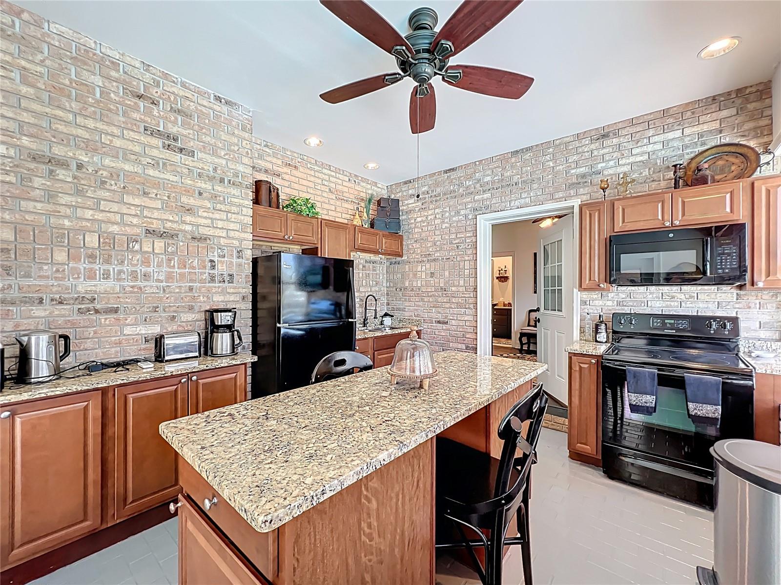 2756 SEQUOYAH DR