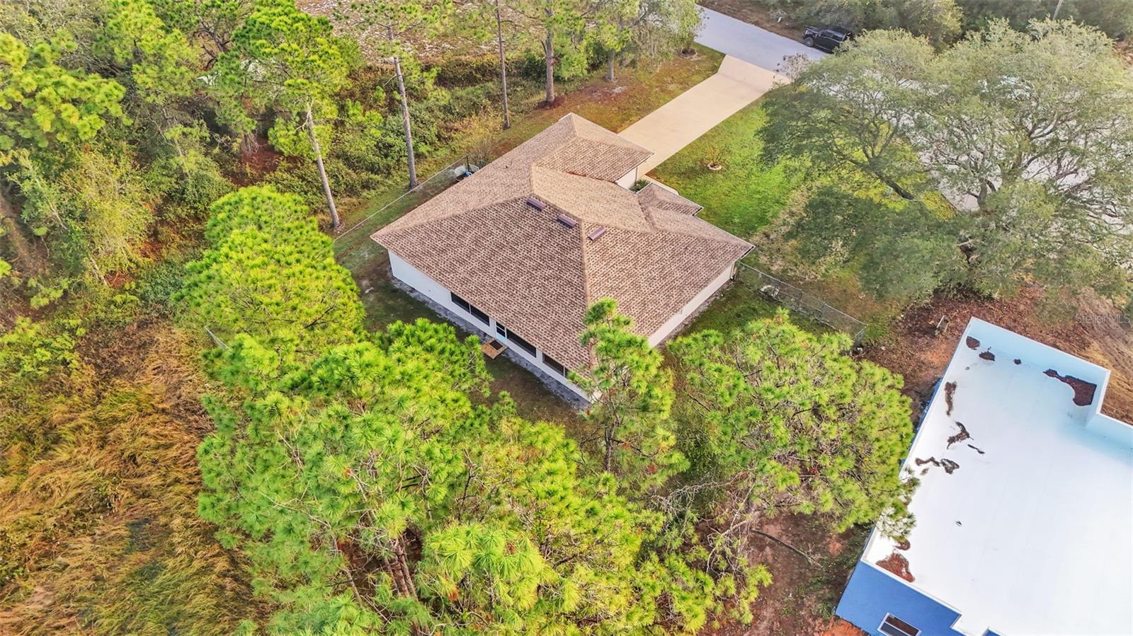 2612 MAGNOLIA CIR