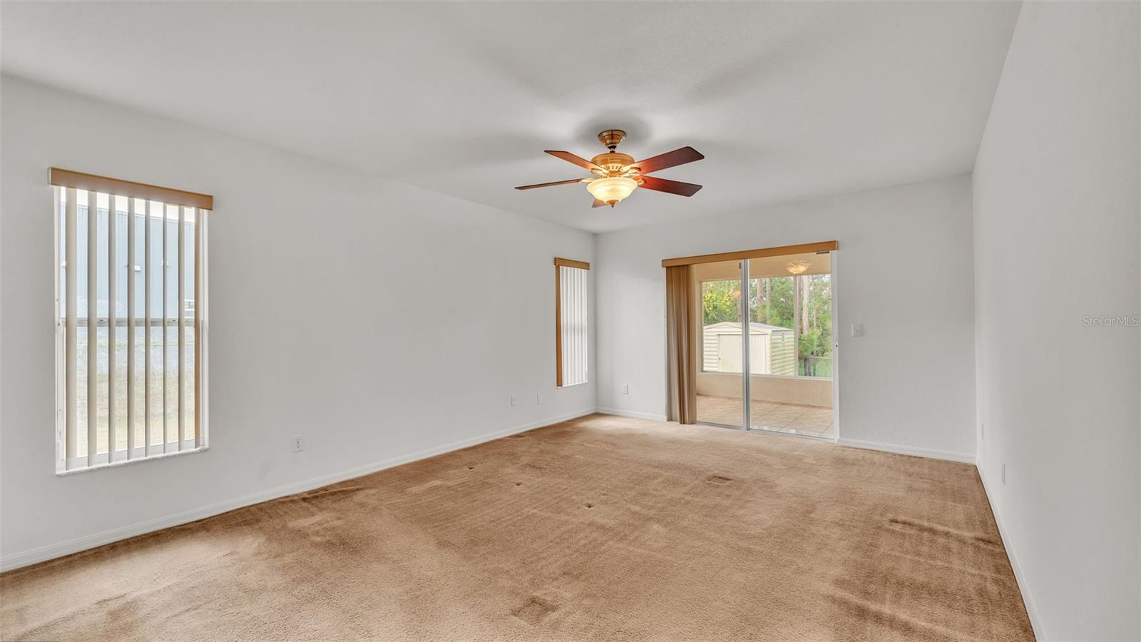 2612 MAGNOLIA CIR