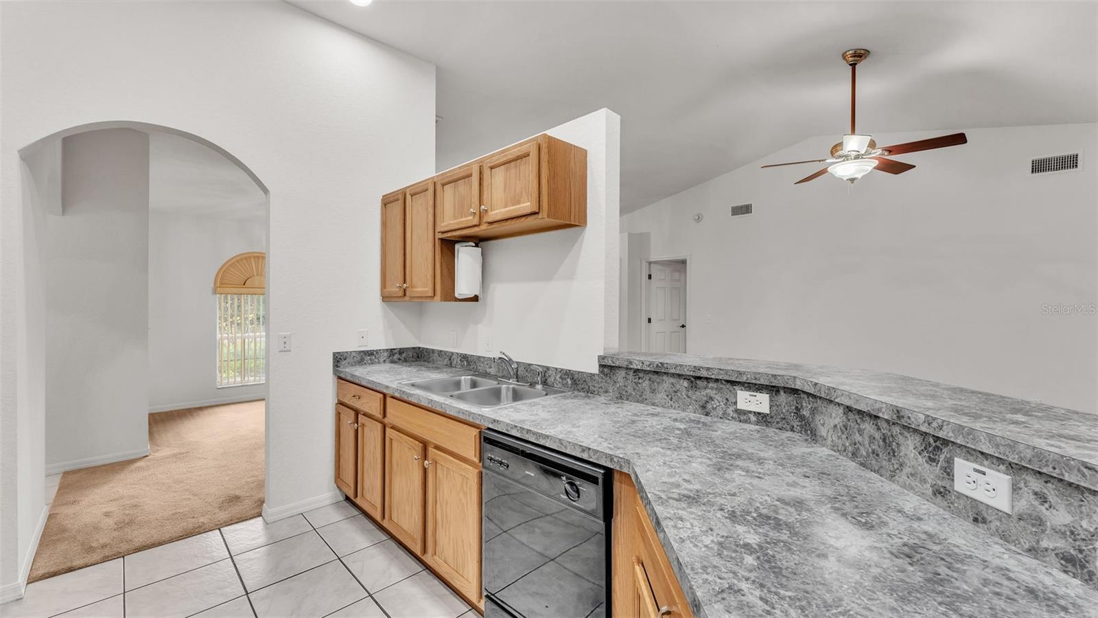 2612 MAGNOLIA CIR