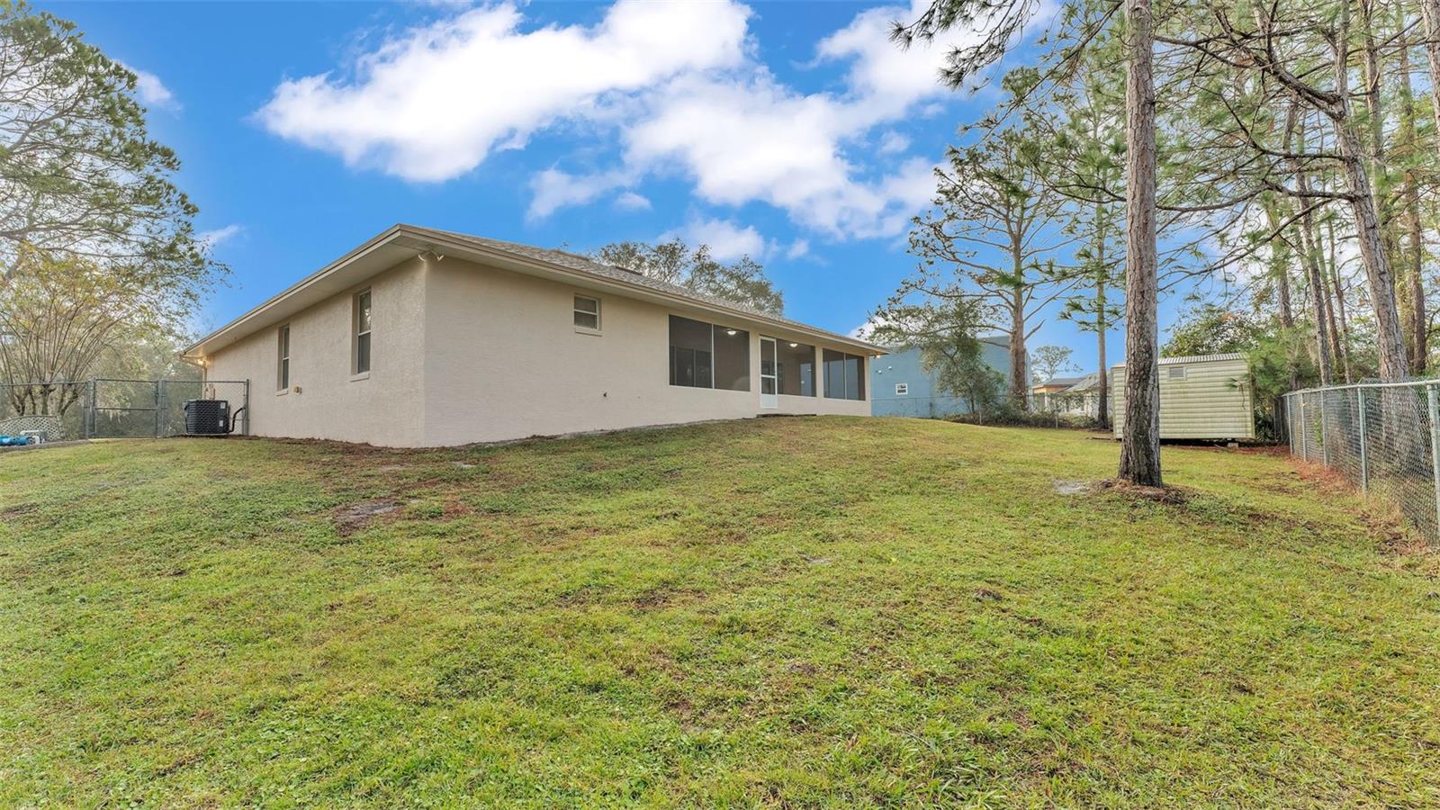 2612 MAGNOLIA CIR