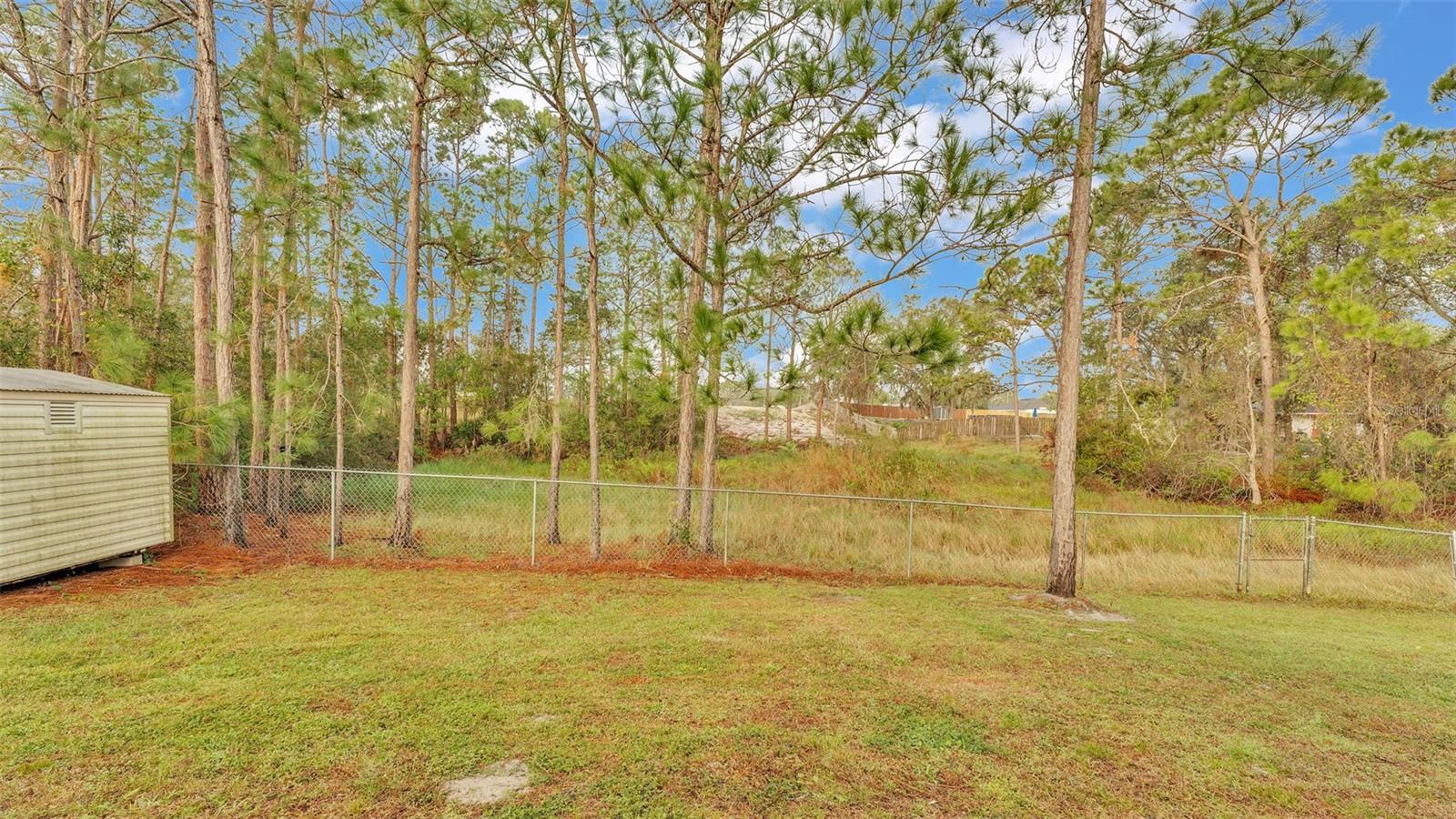 2612 MAGNOLIA CIR