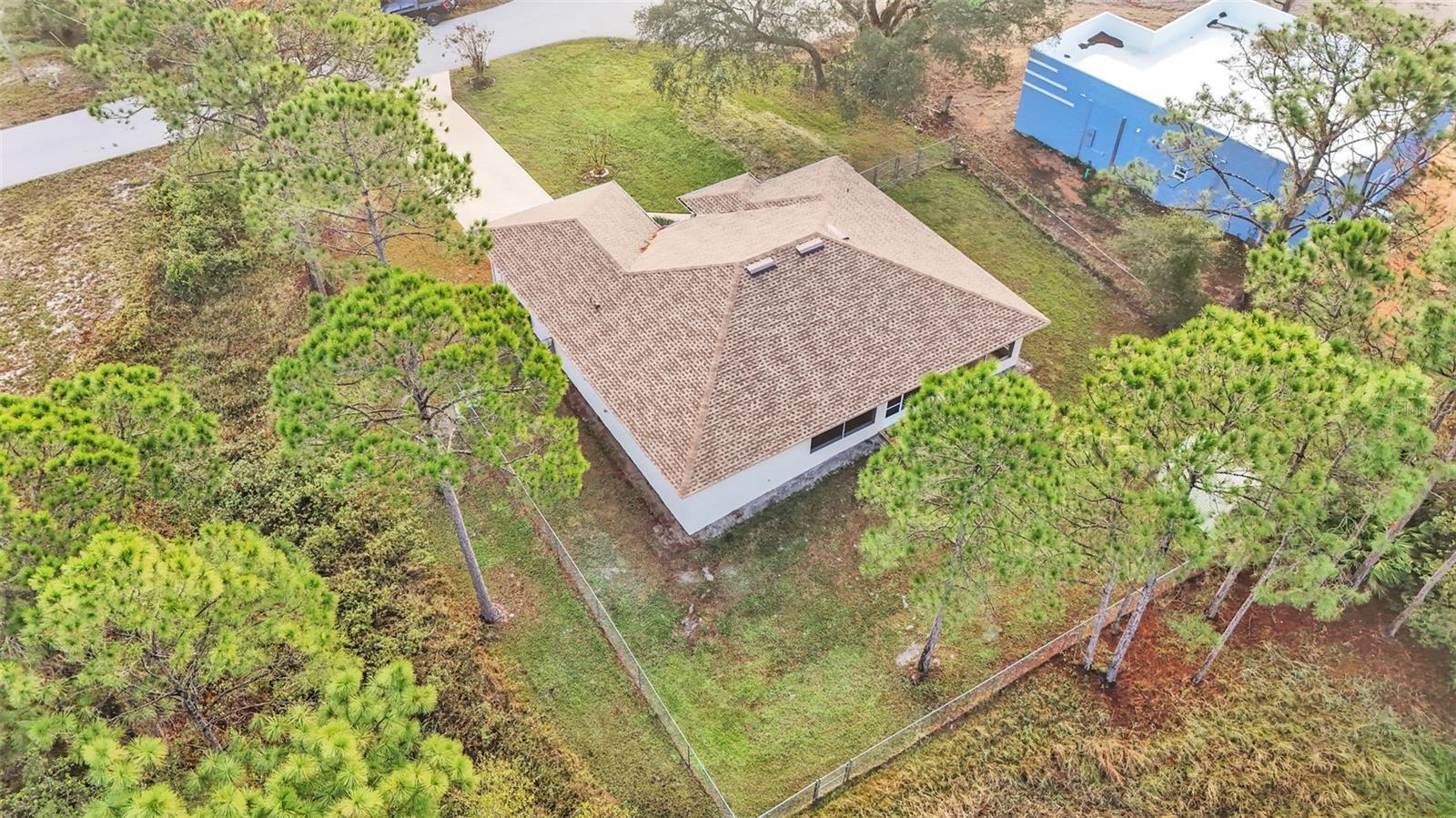 2612 MAGNOLIA CIR