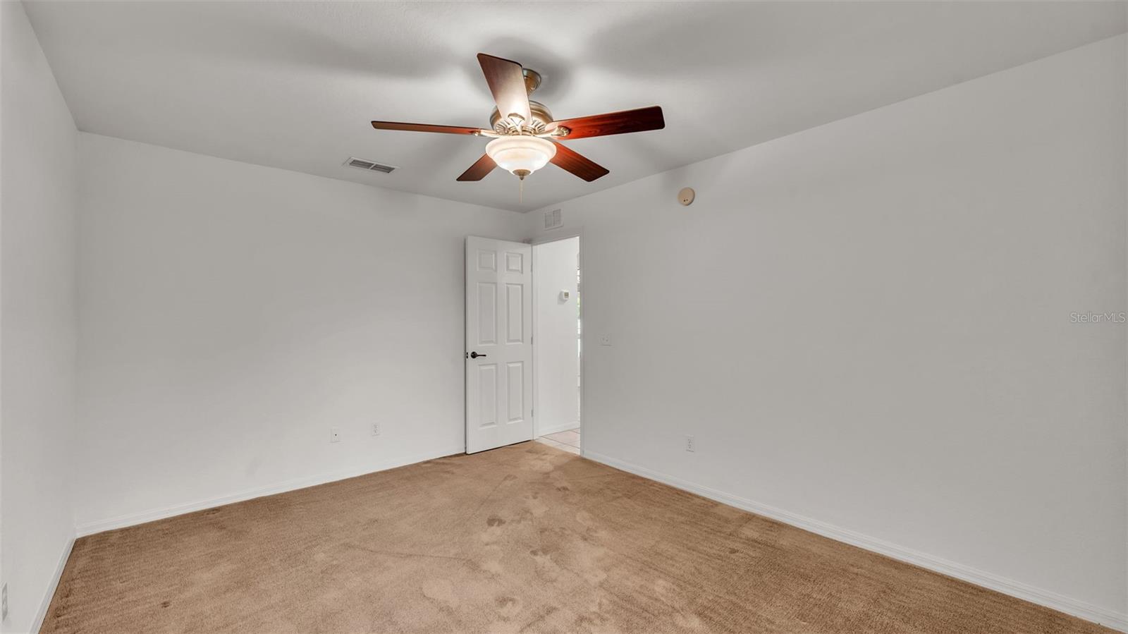 2612 MAGNOLIA CIR