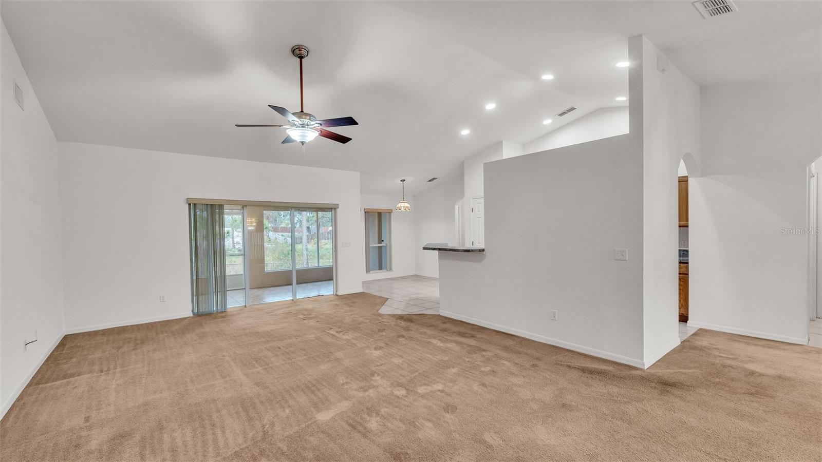 2612 MAGNOLIA CIR