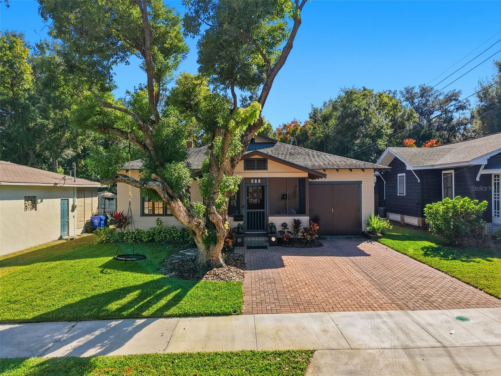 825 VISTABULA ST