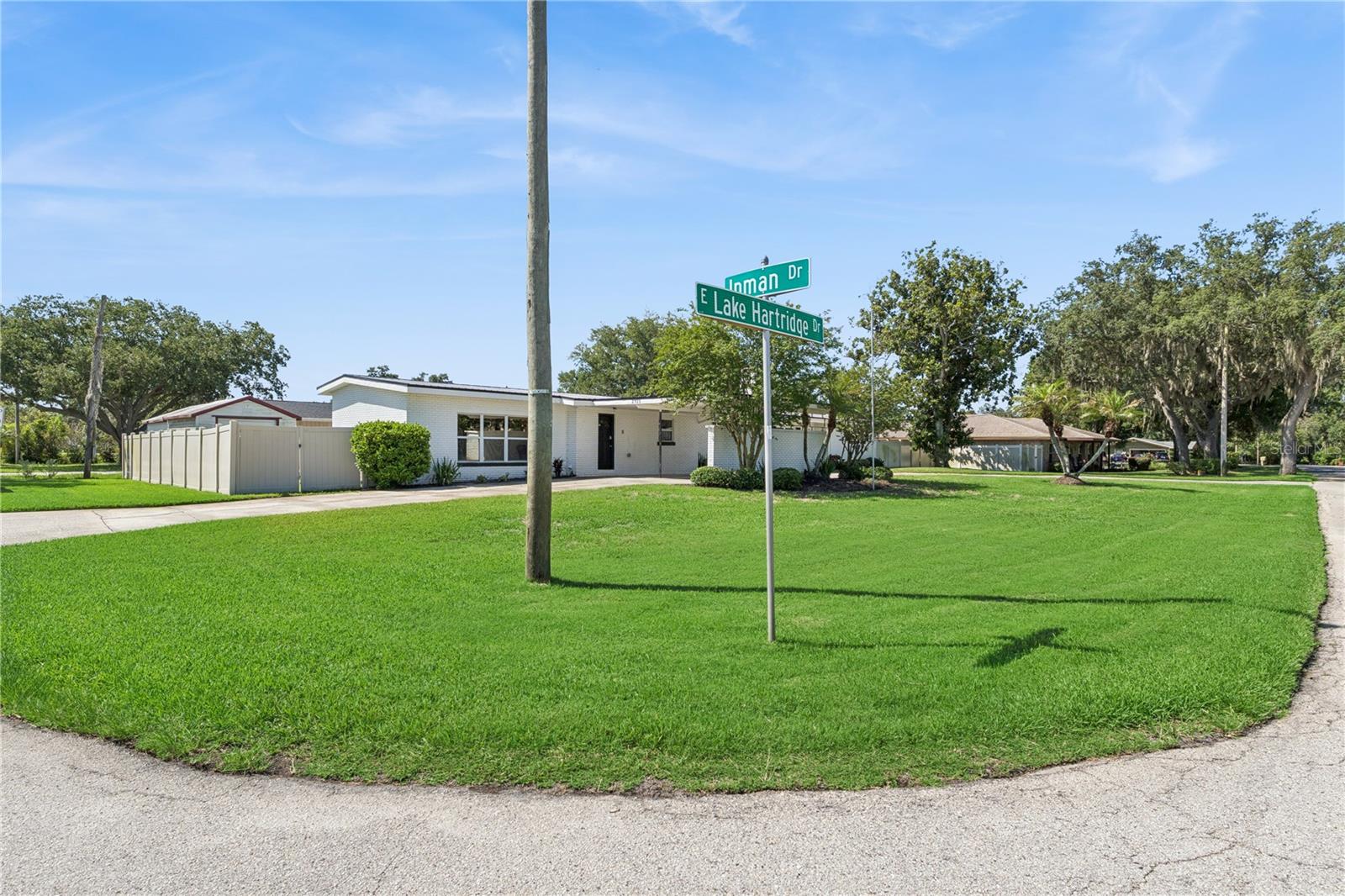 2925 E LAKE HARTRIDGE DR