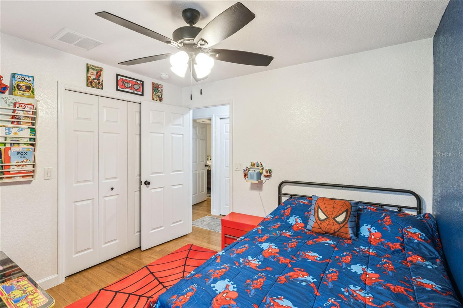 214 MOUNTAIN DR