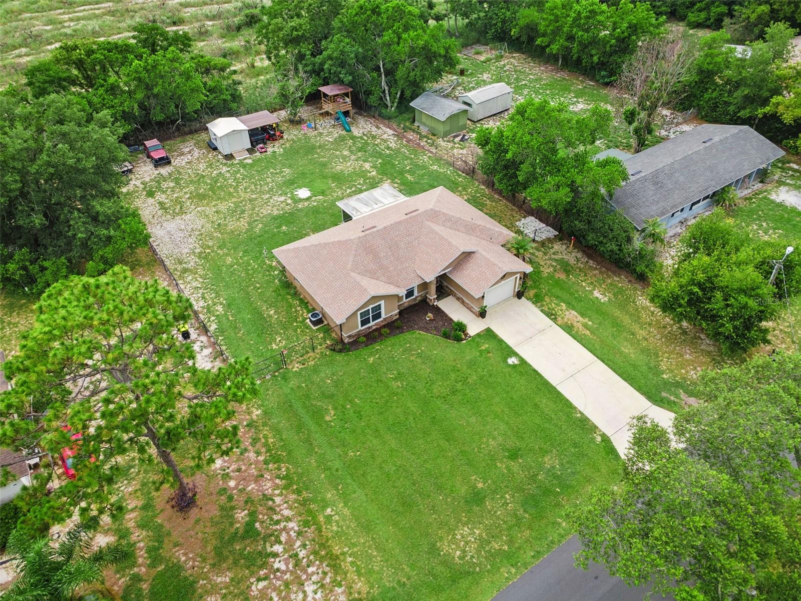 214 MOUNTAIN DR