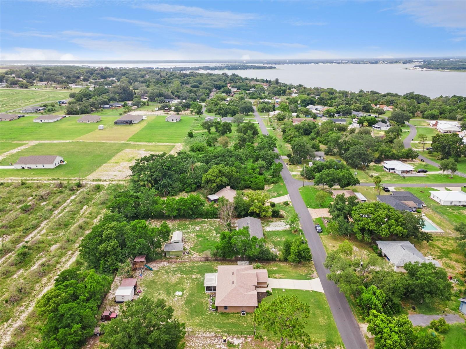 214 MOUNTAIN DR
