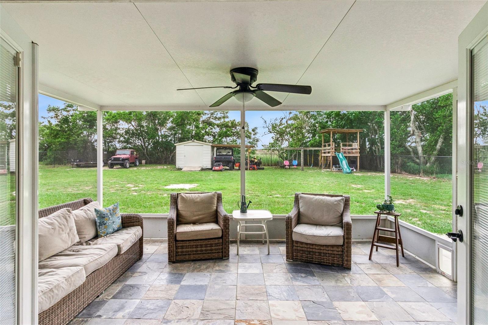 214 MOUNTAIN DR