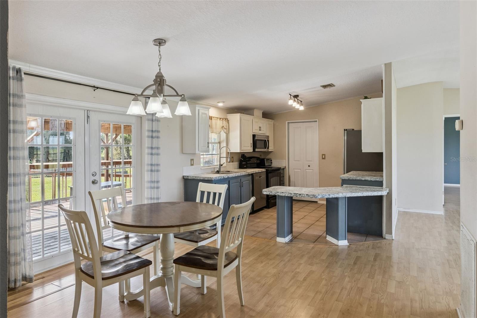 1153 SAND MOUNTAIN RD