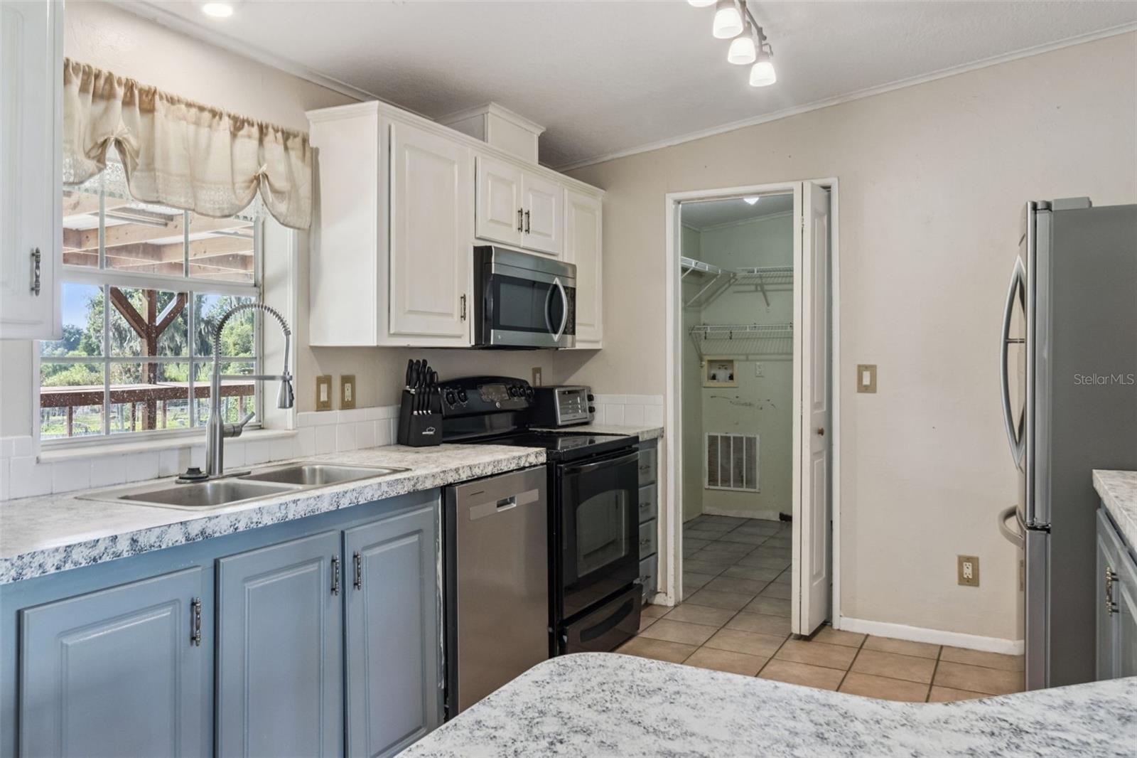 1153 SAND MOUNTAIN RD