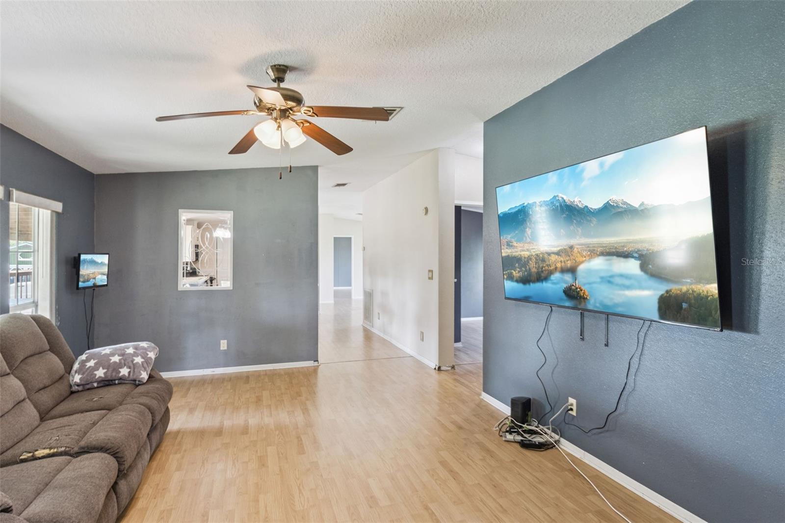1153 SAND MOUNTAIN RD