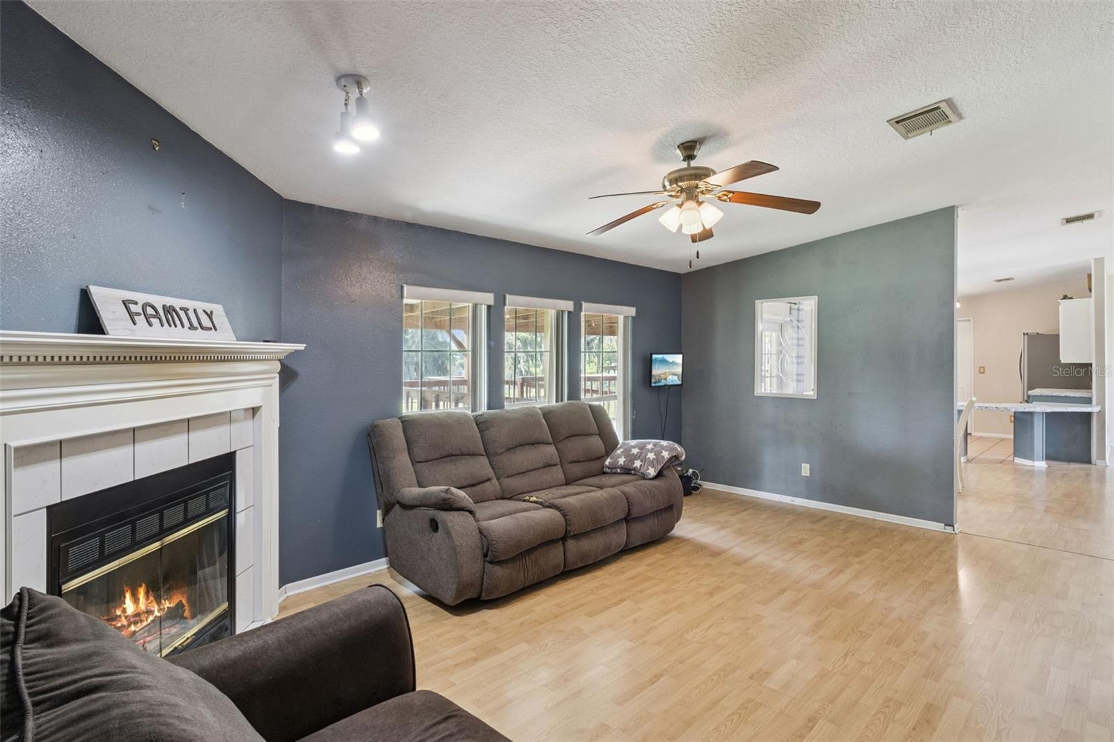 1153 SAND MOUNTAIN RD