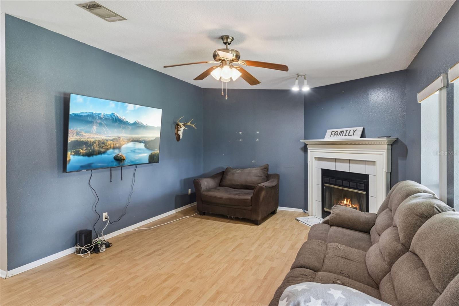 1153 SAND MOUNTAIN RD