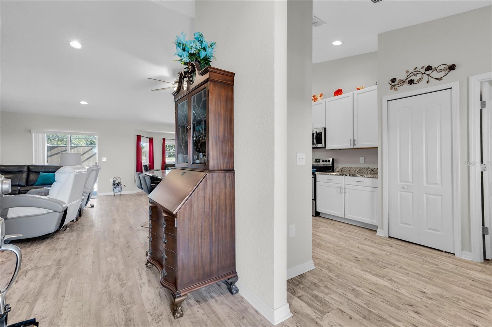 4034 DINNER LAKE WAY