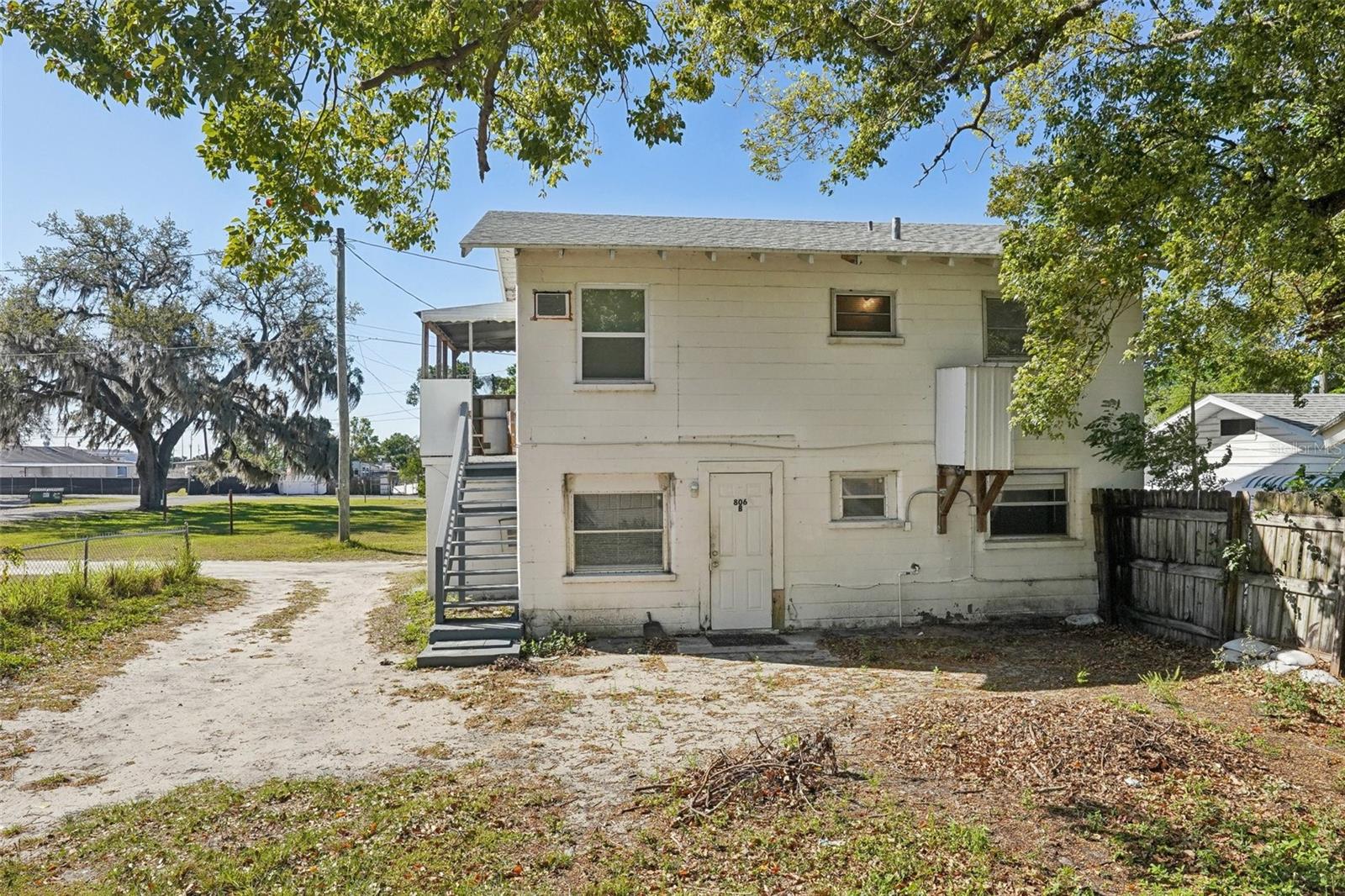 806 AVENUE O SW