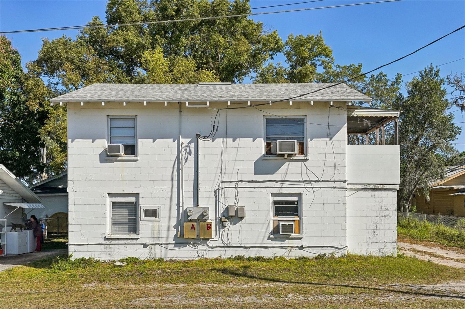 806 AVENUE O SW