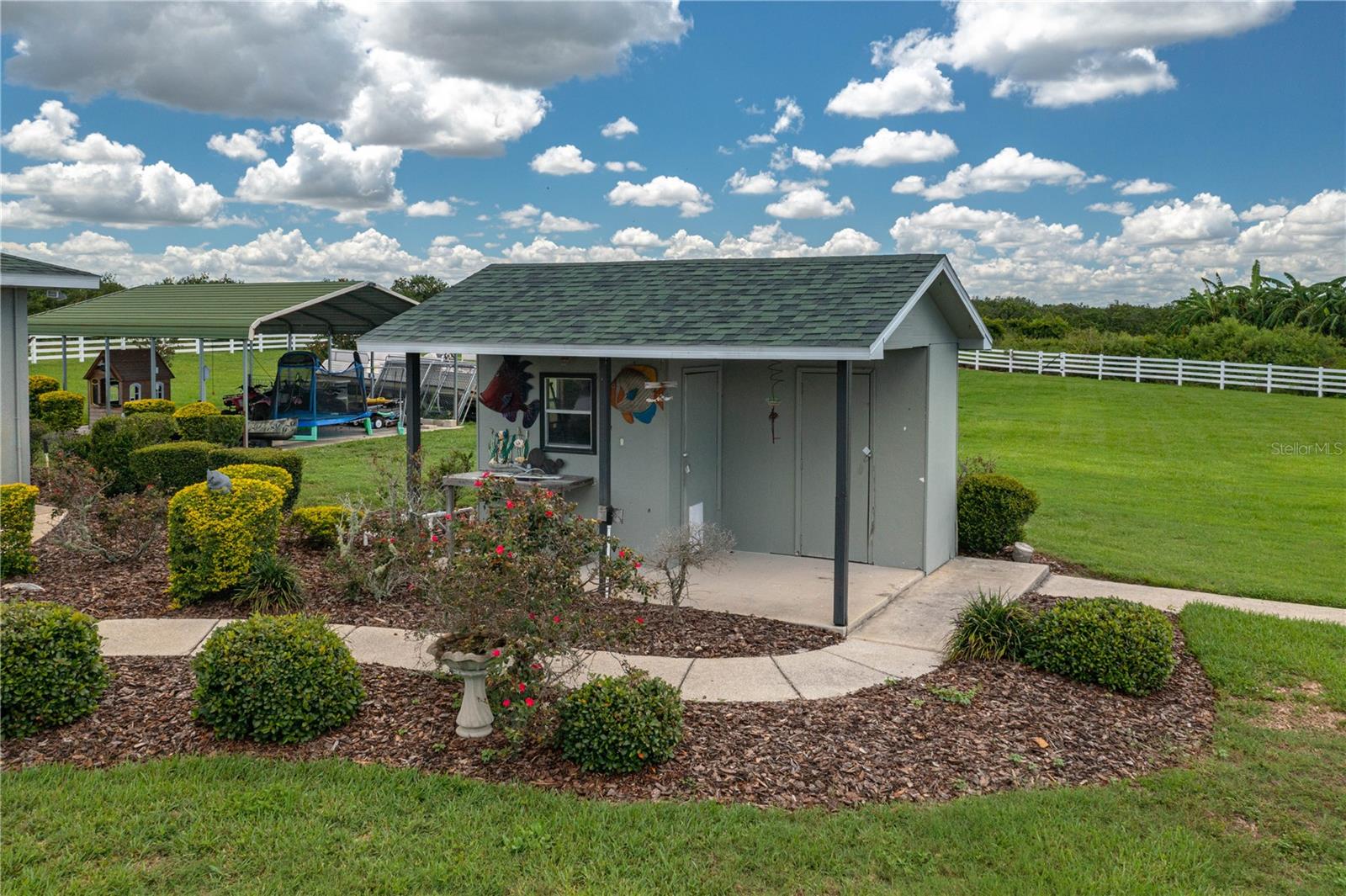 1702 PARKS LAKE RD