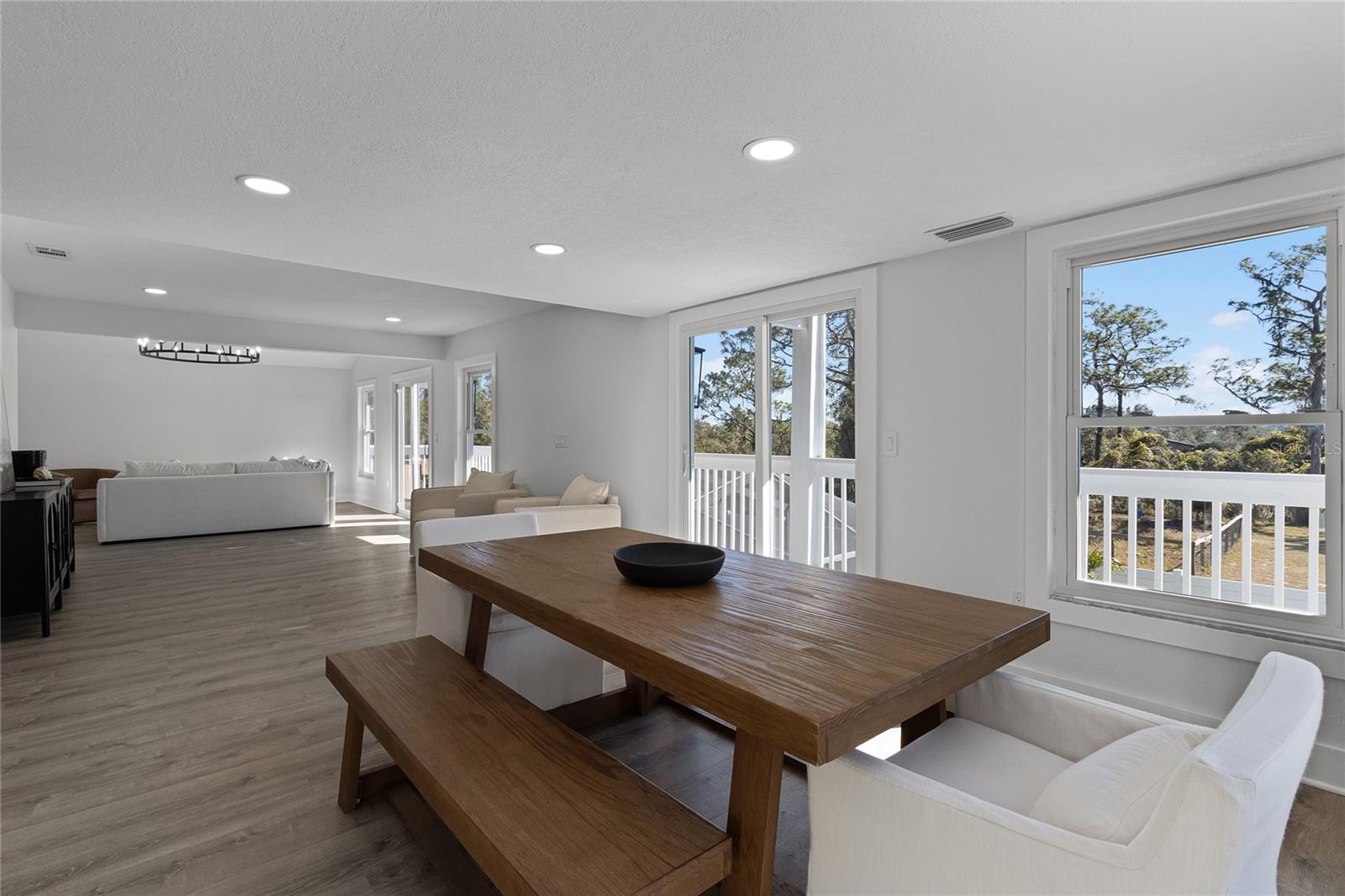 128 CALOOSA DR