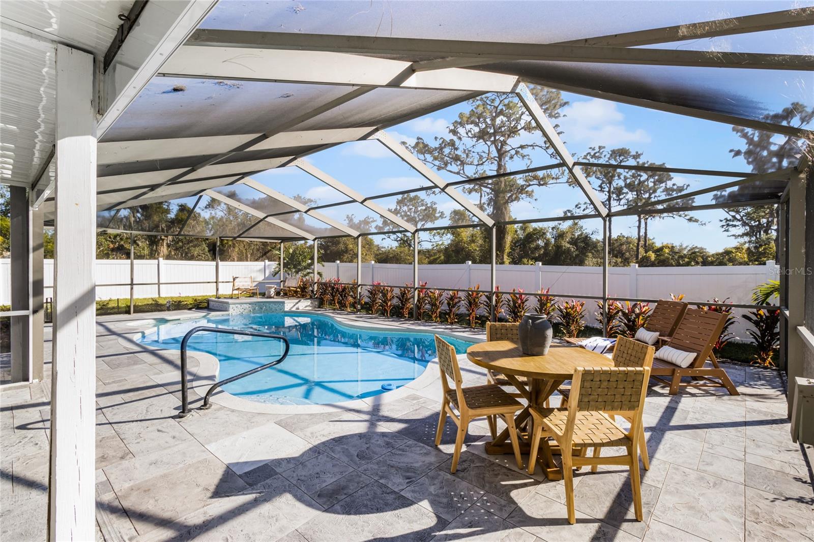 128 CALOOSA DR