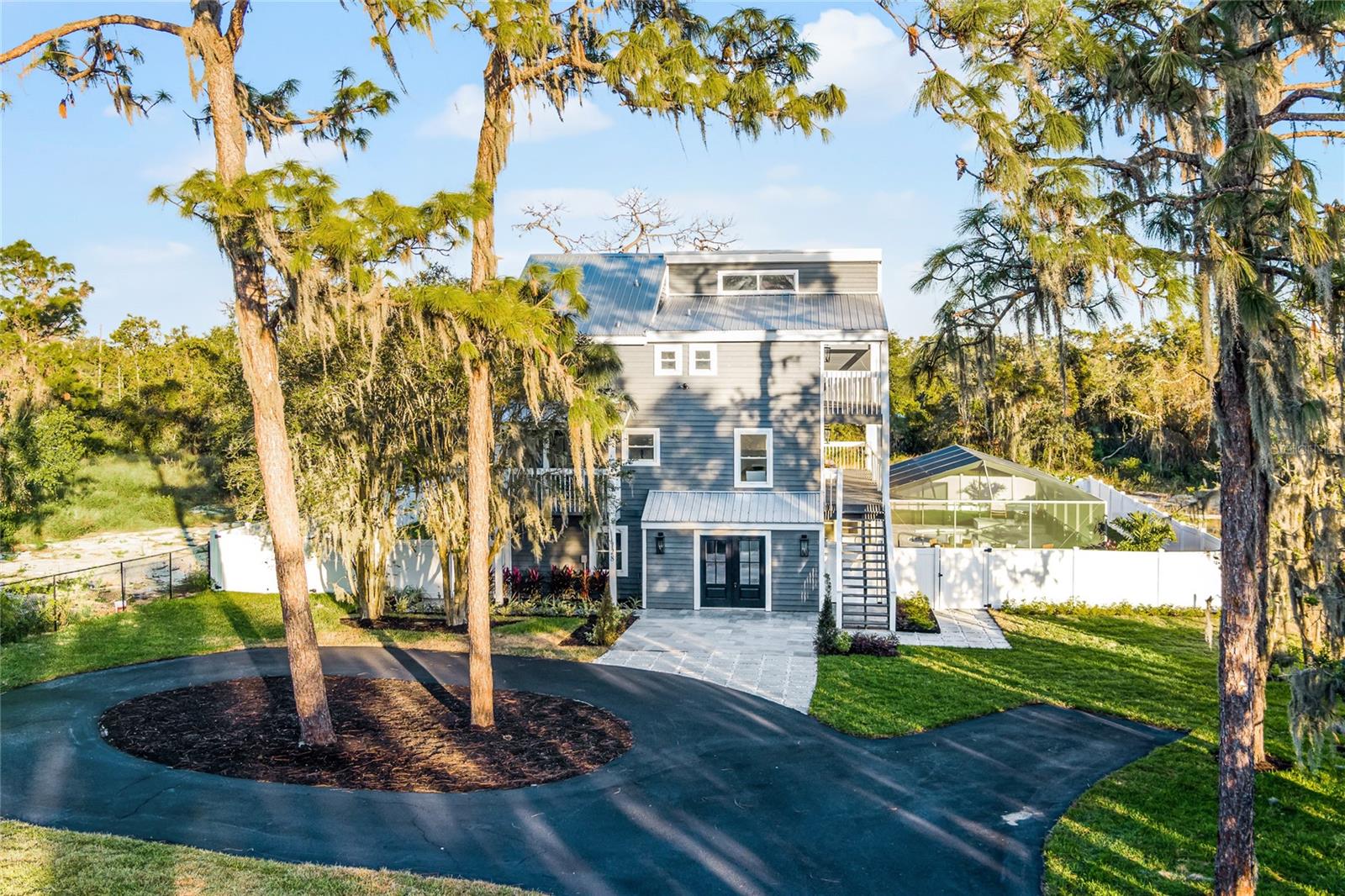 128 CALOOSA DR
