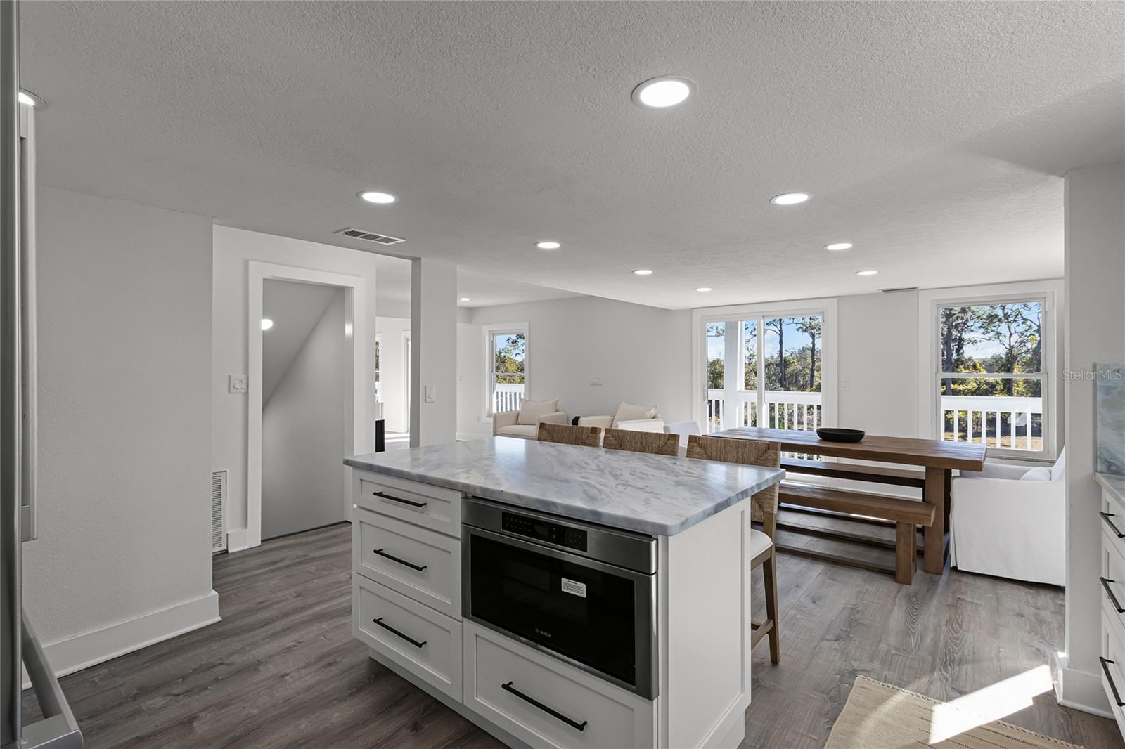 128 CALOOSA DR