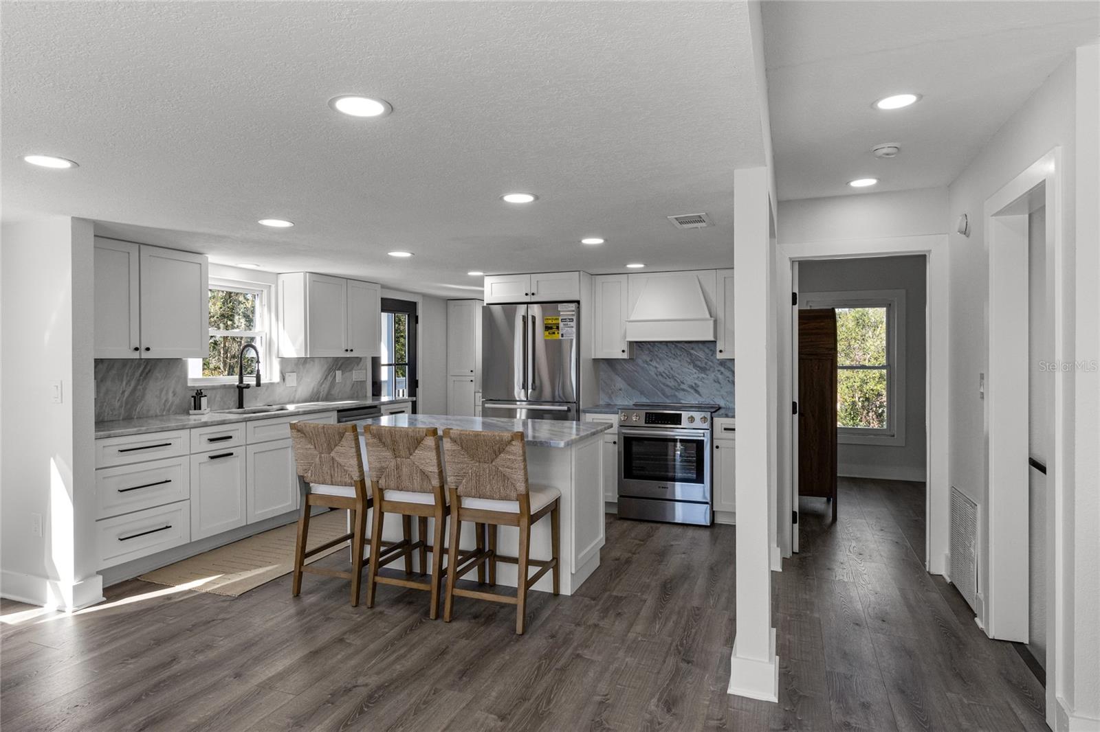 128 CALOOSA DR
