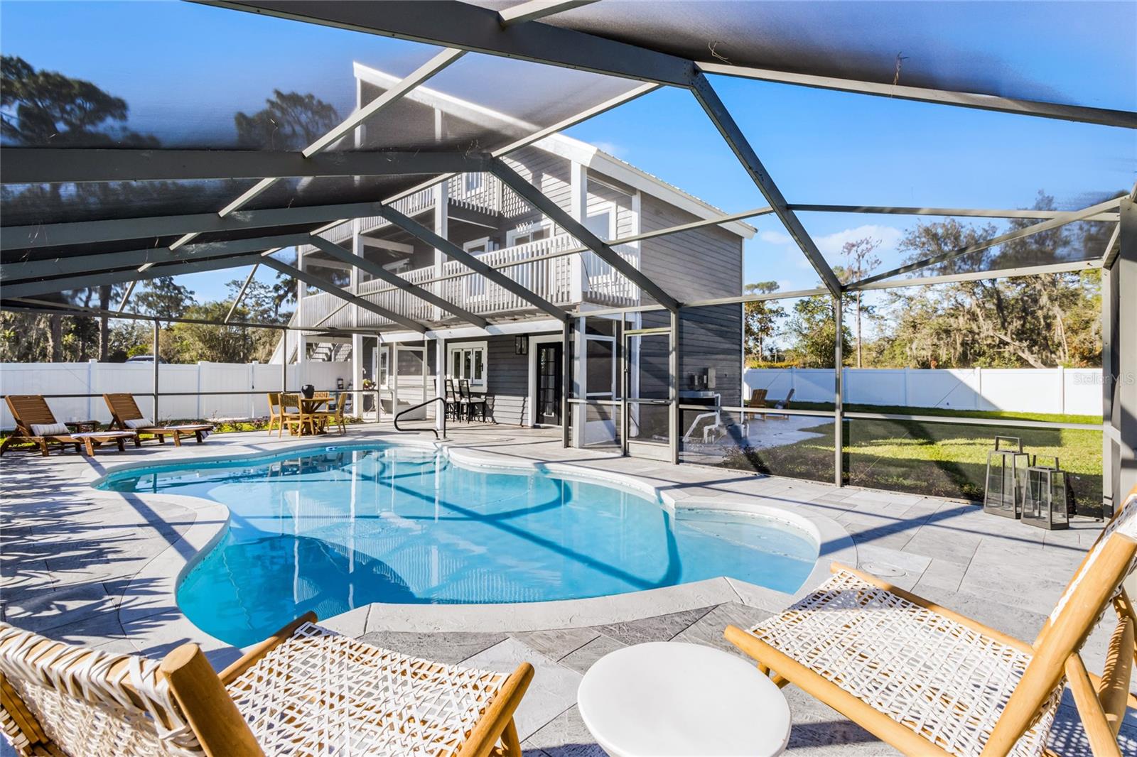 128 CALOOSA DR