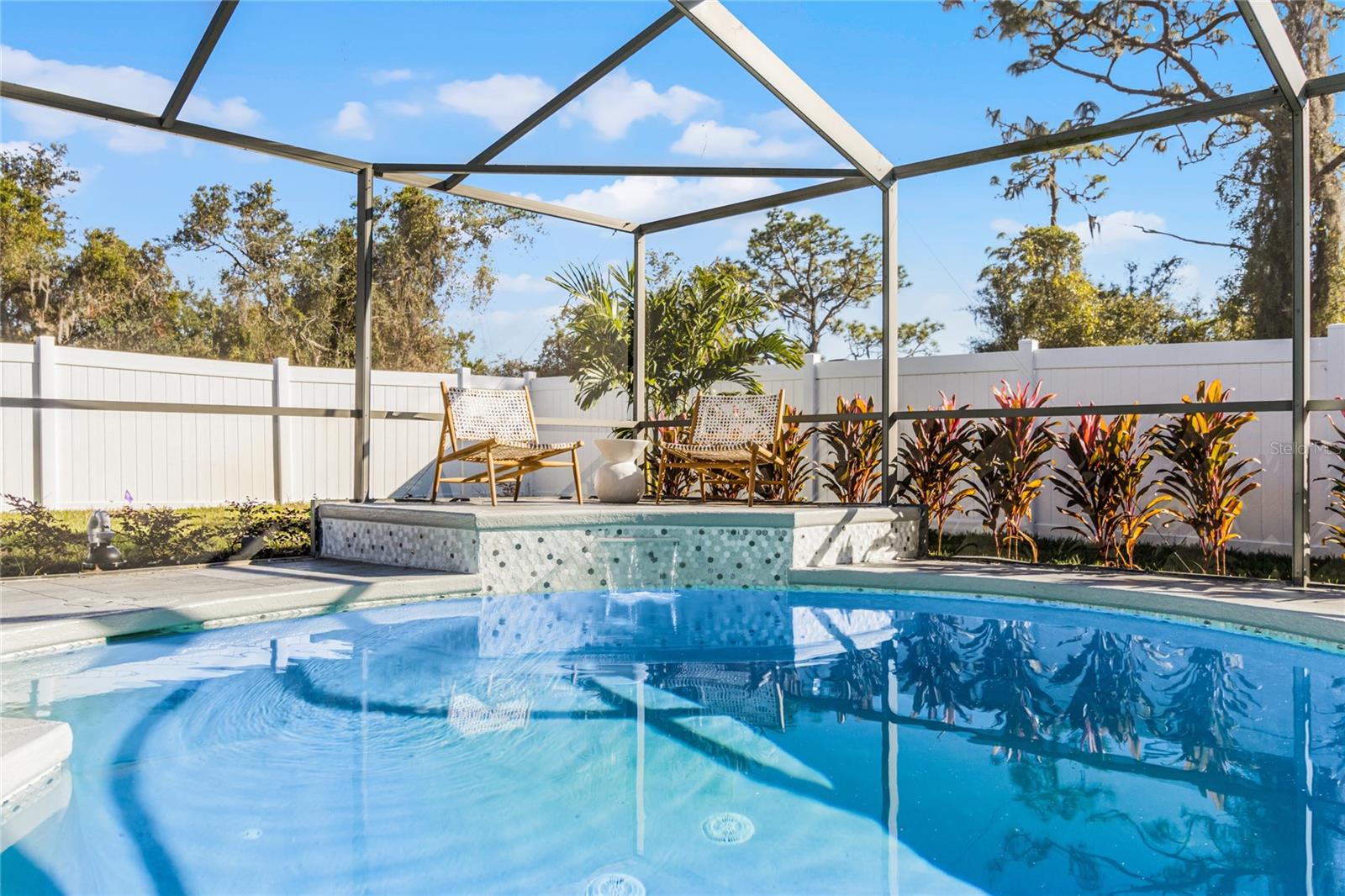 128 CALOOSA DR