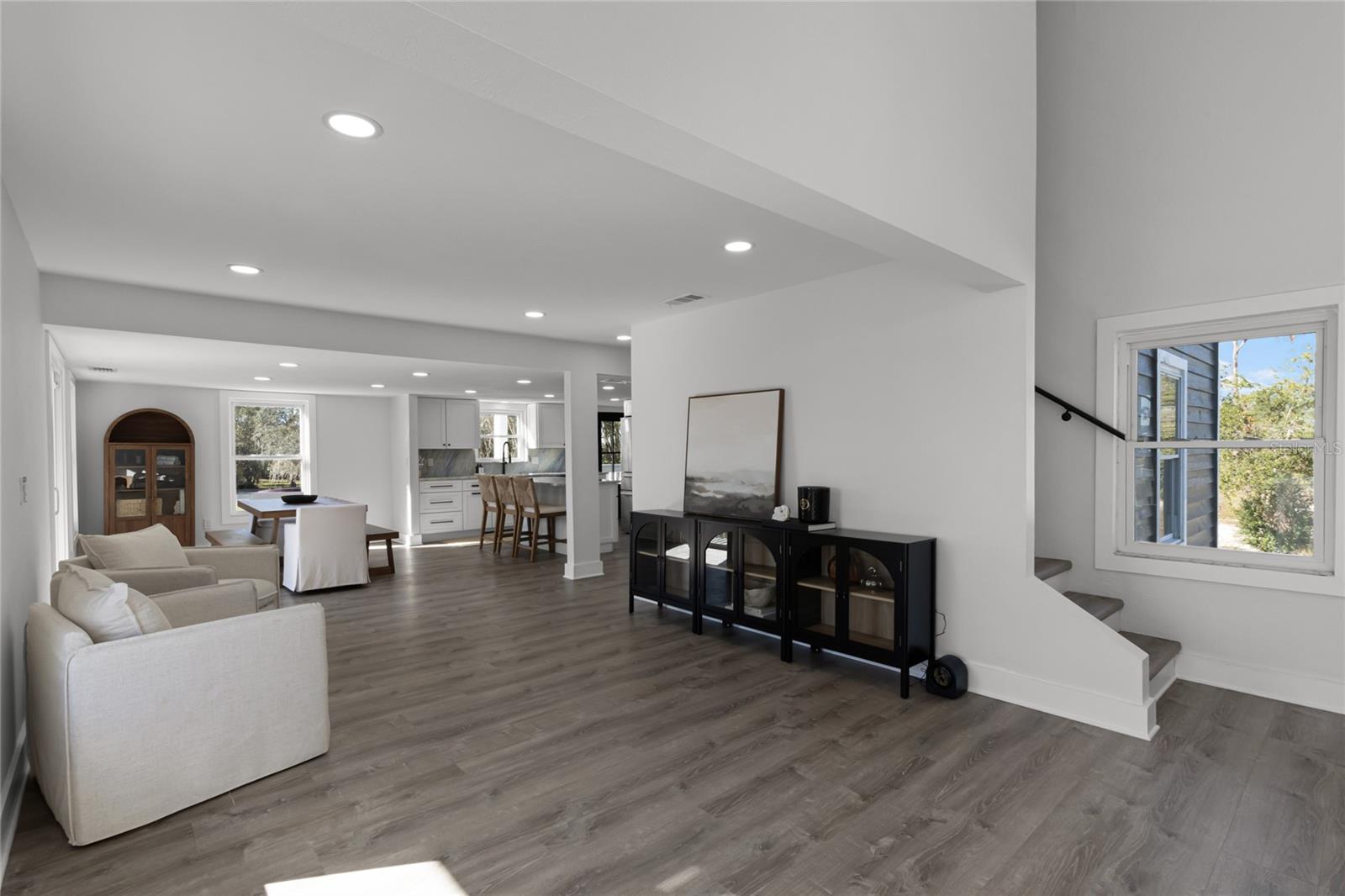 128 CALOOSA DR