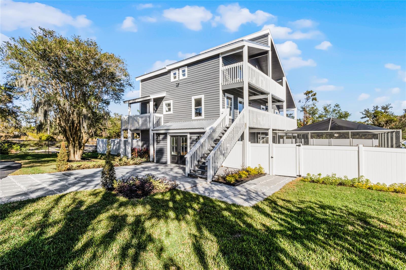 128 CALOOSA DR