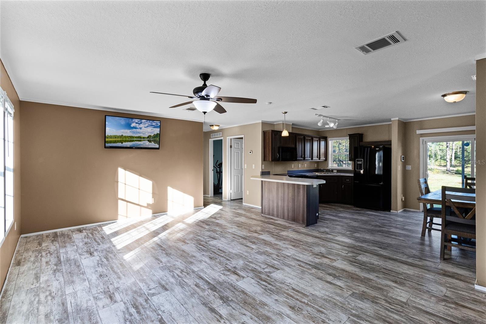 1408 MCCLELLAN RD