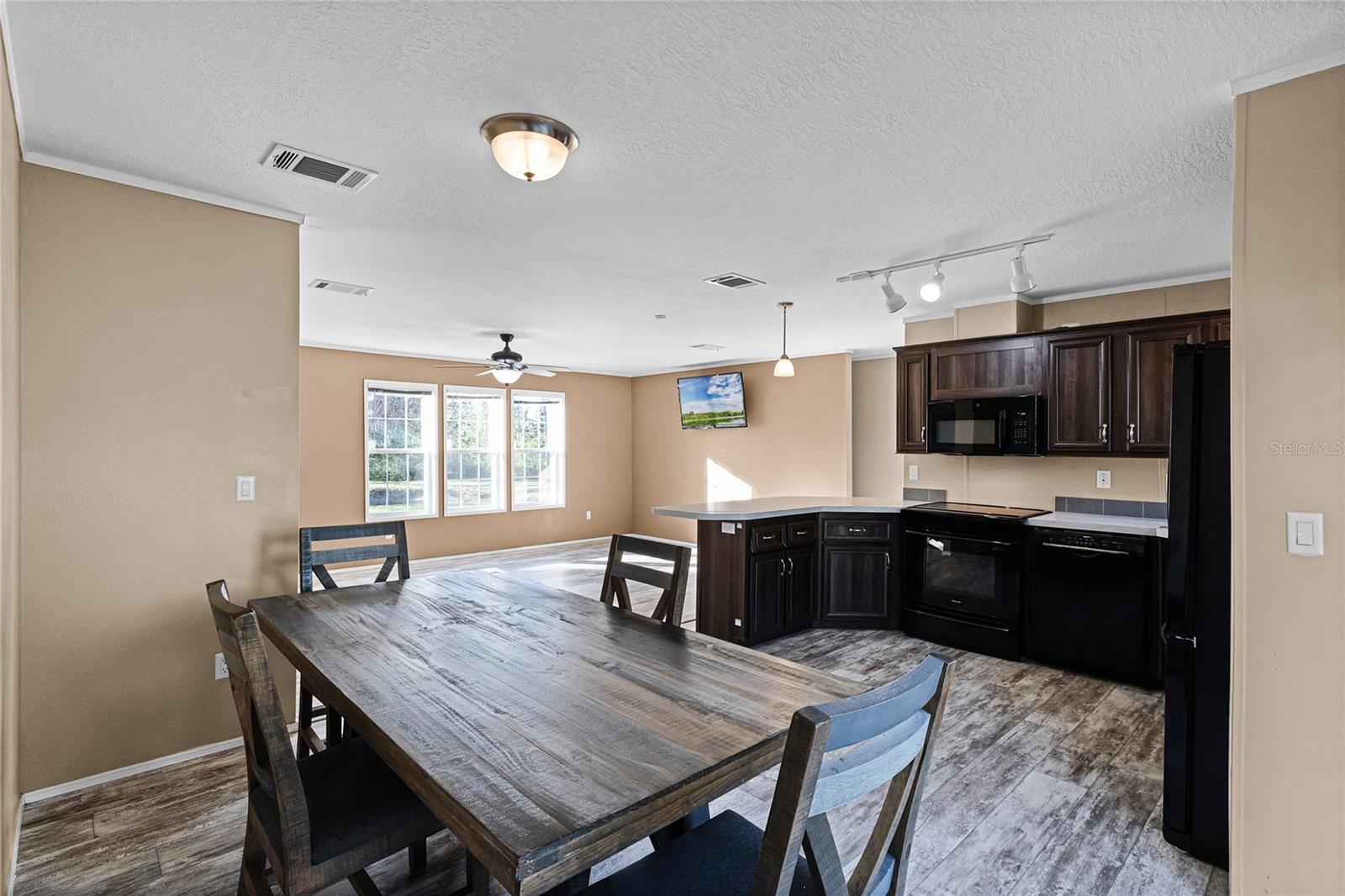 1408 MCCLELLAN RD