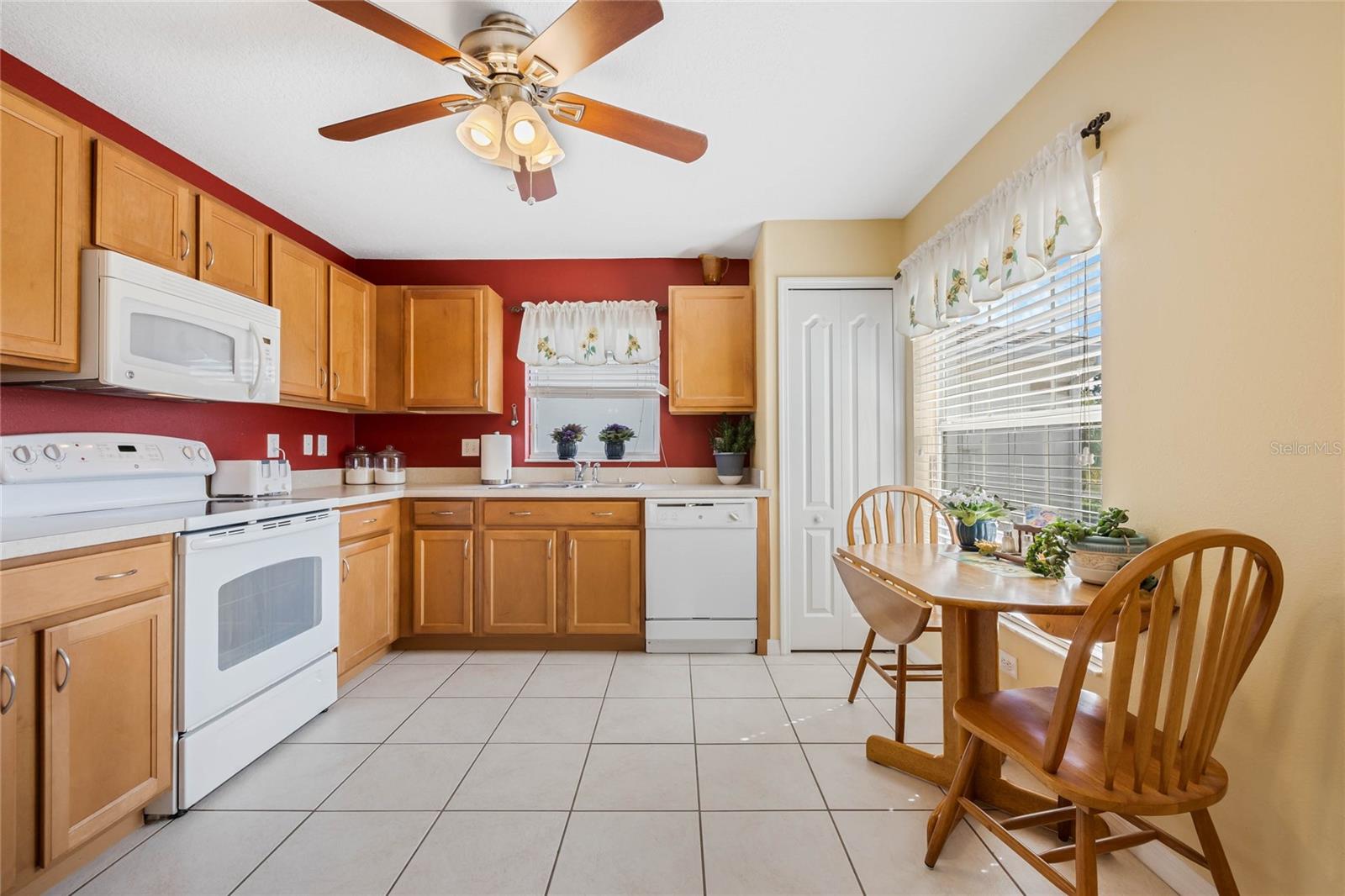 3418 RALEIGH DR
