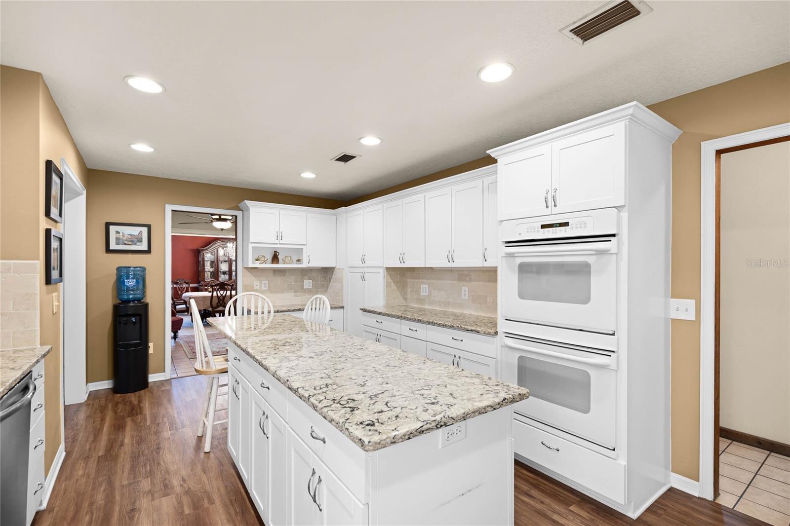 3614 TWISTED OAK CT