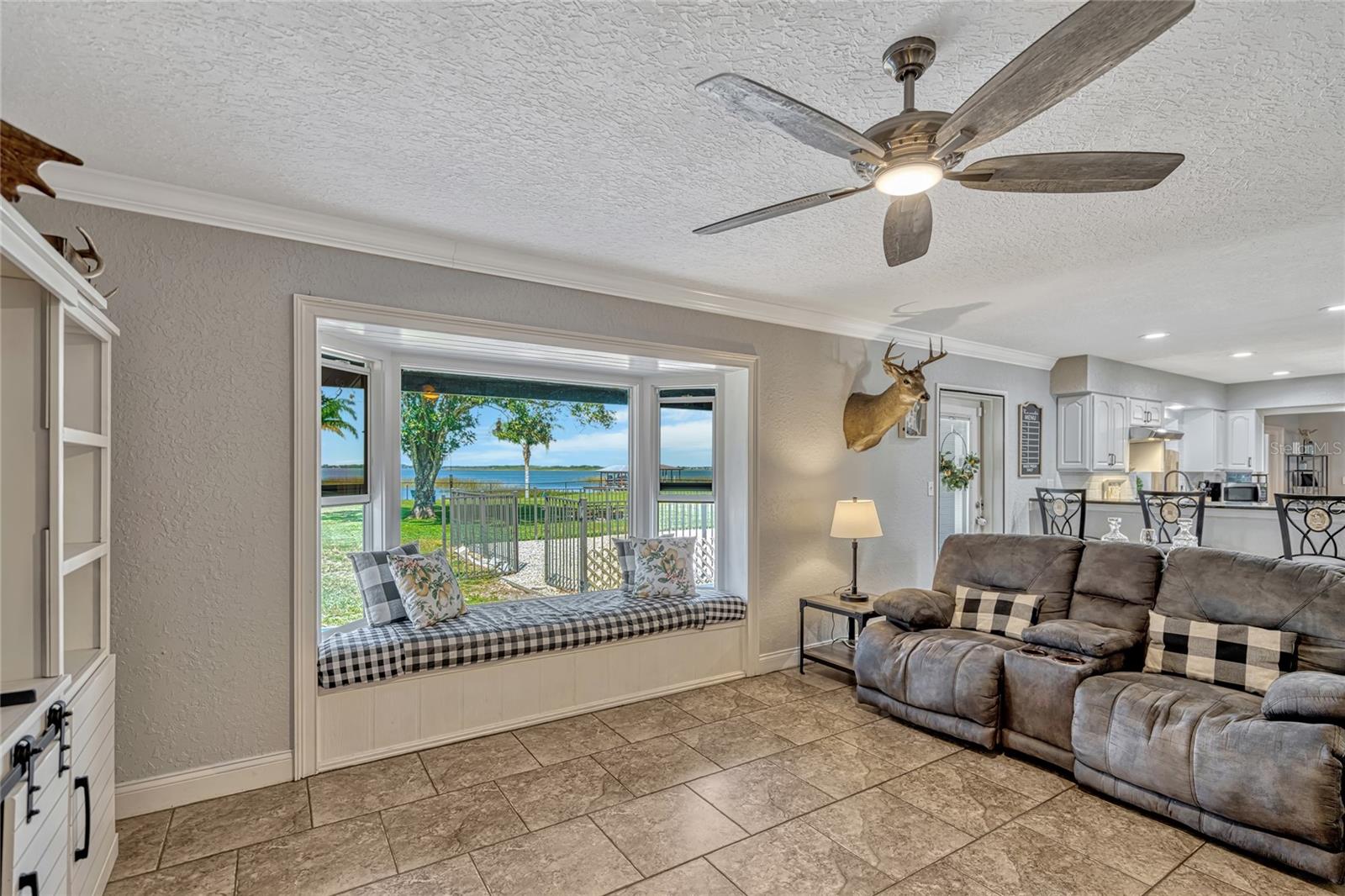 2350 CRUMP RD