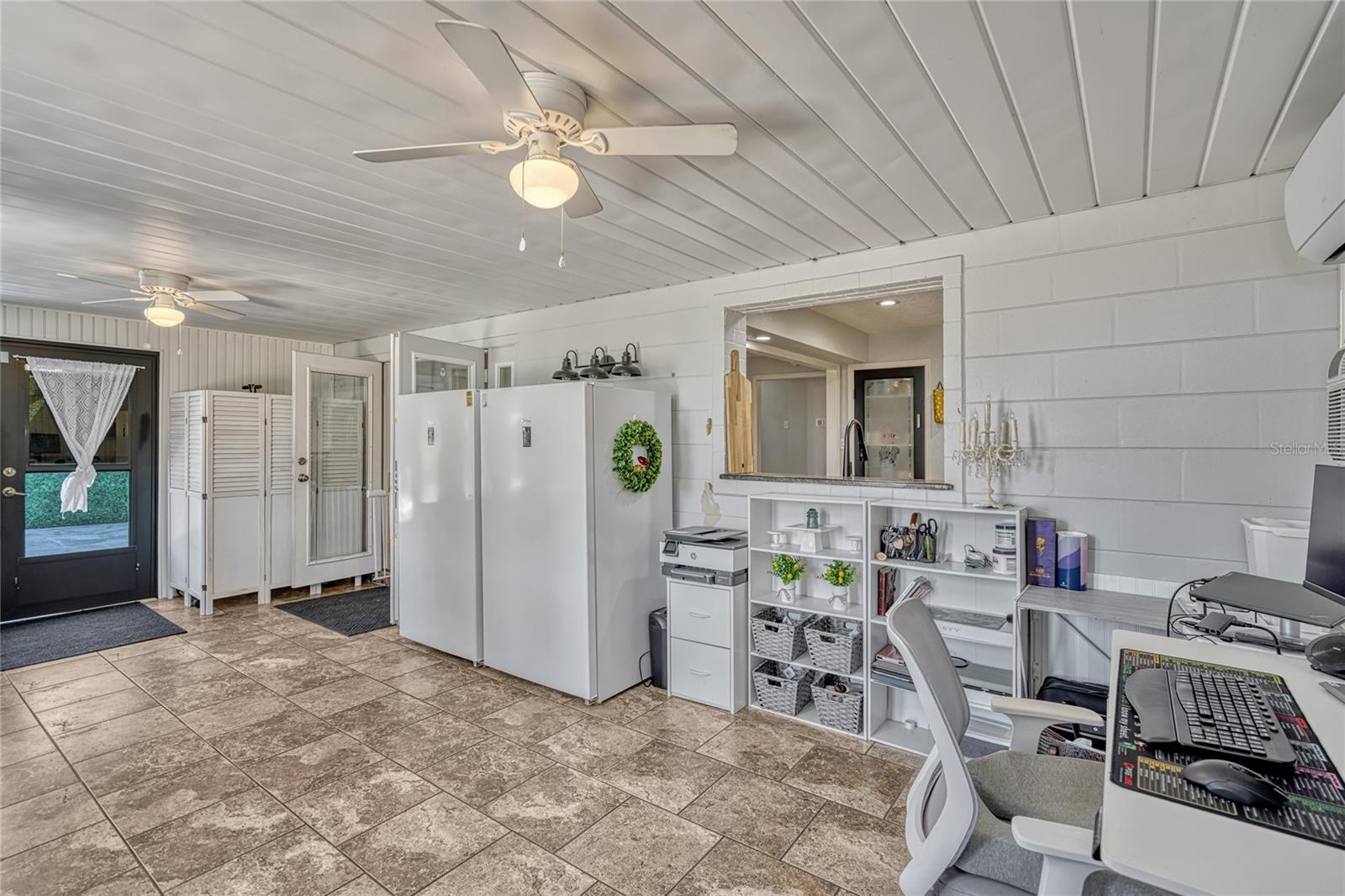 2350 CRUMP RD