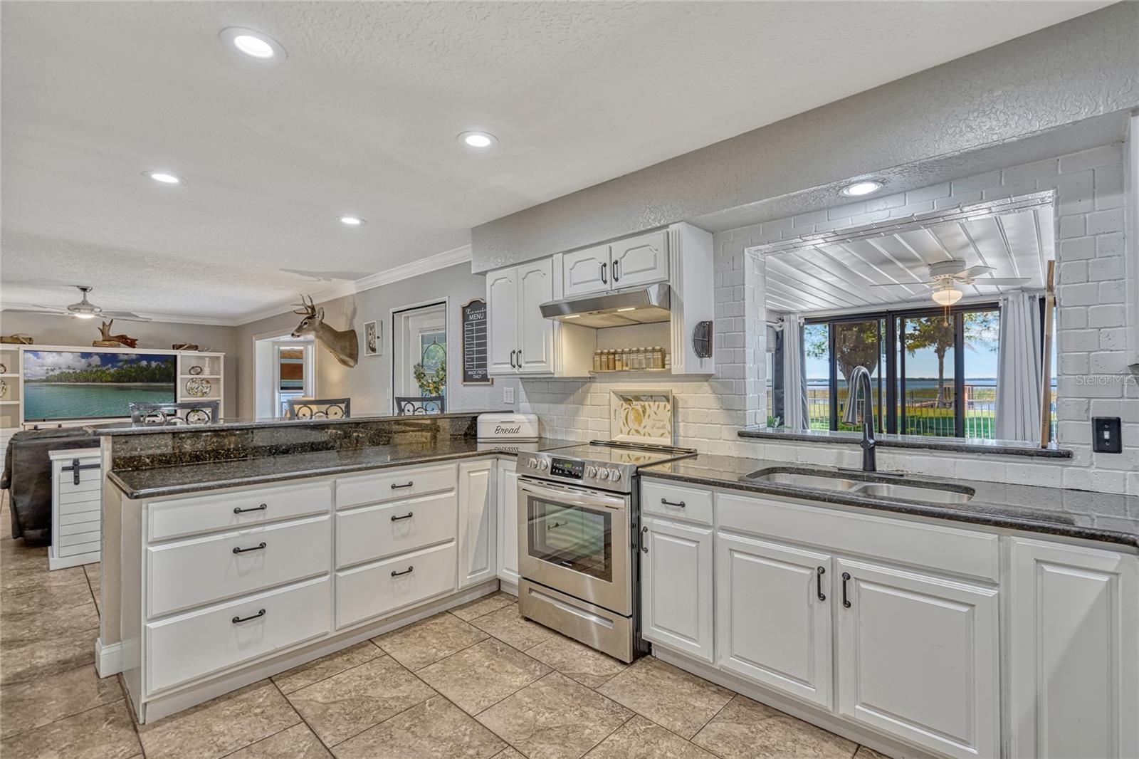 2350 CRUMP RD