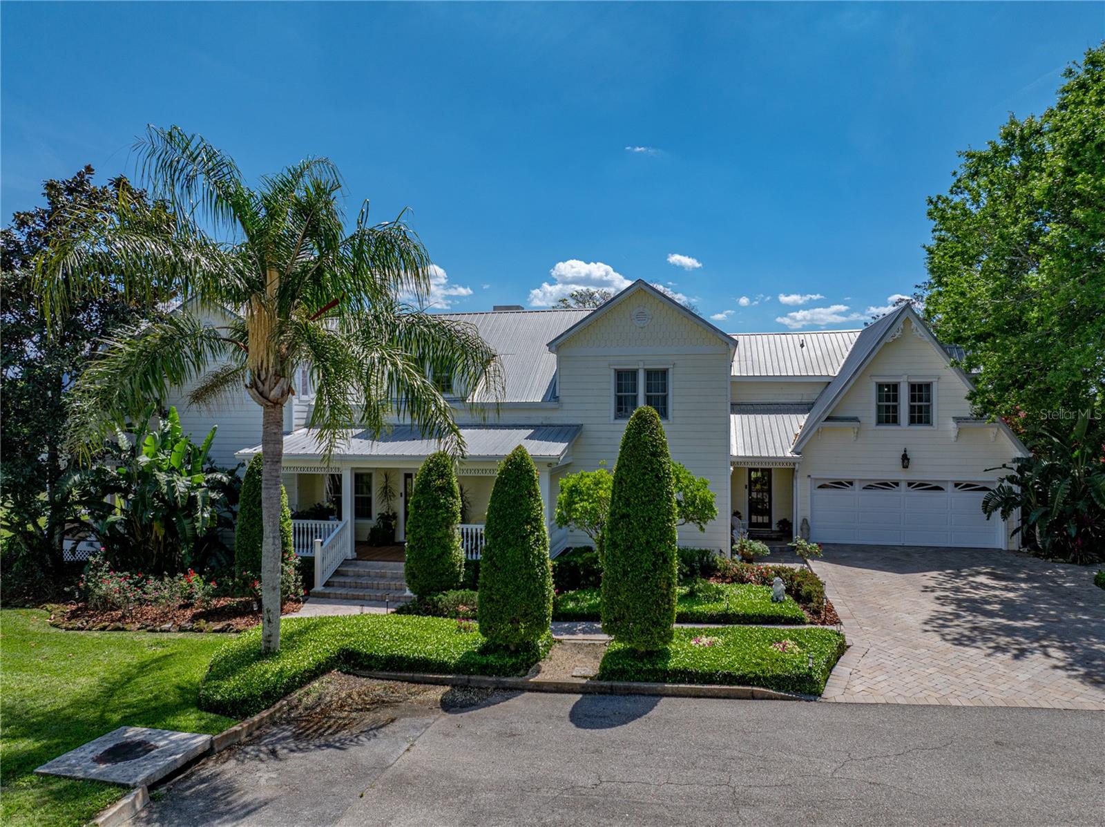 125 E GRAHAM PARK DR