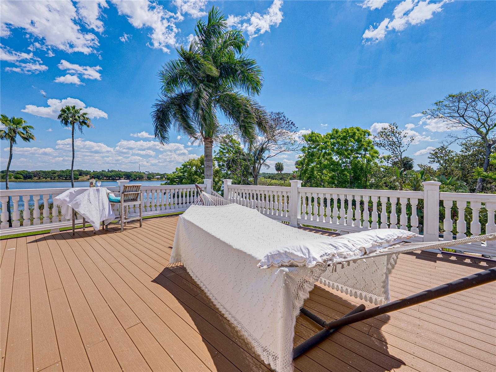 125 E GRAHAM PARK DR