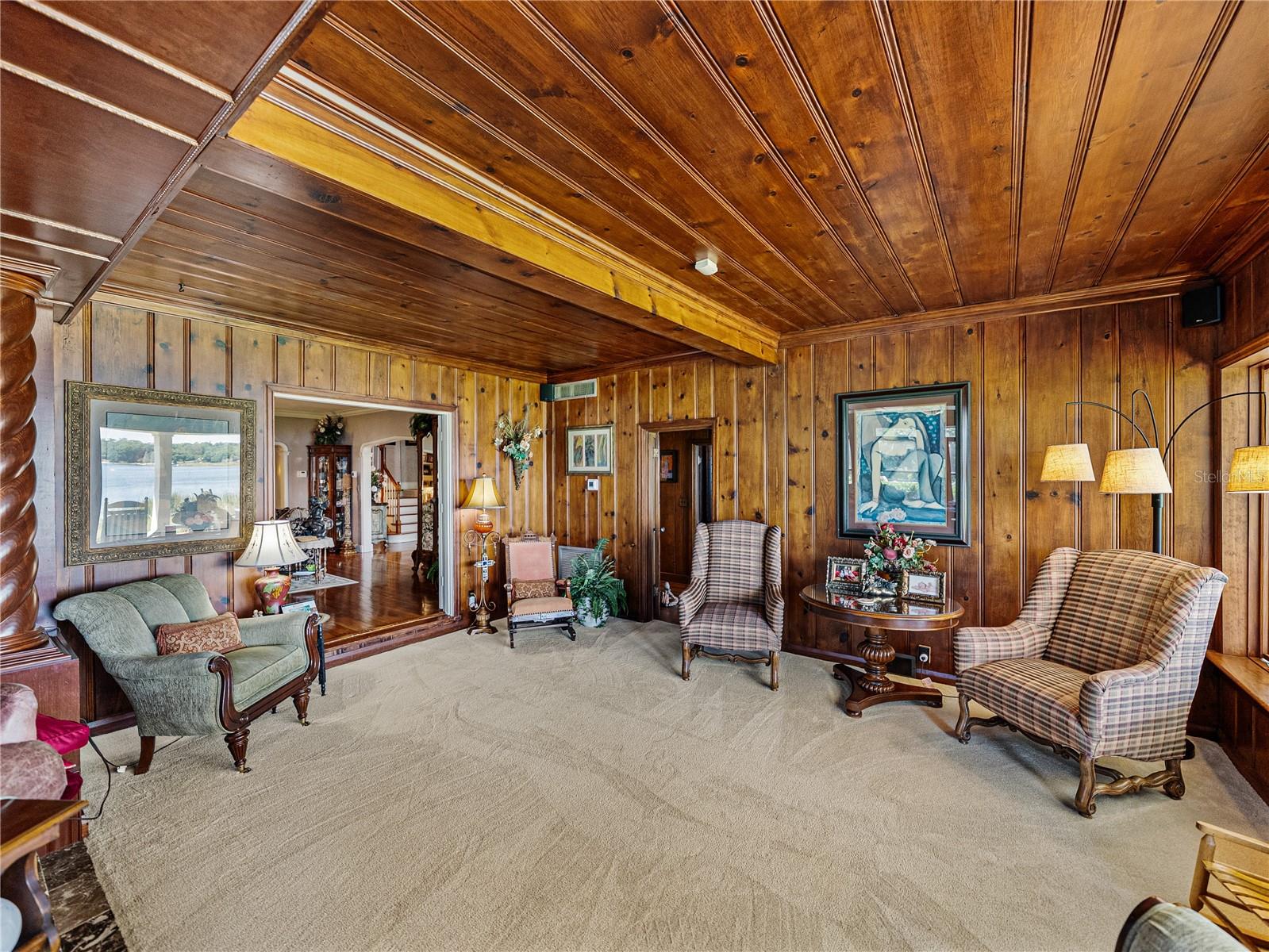 125 E GRAHAM PARK DR