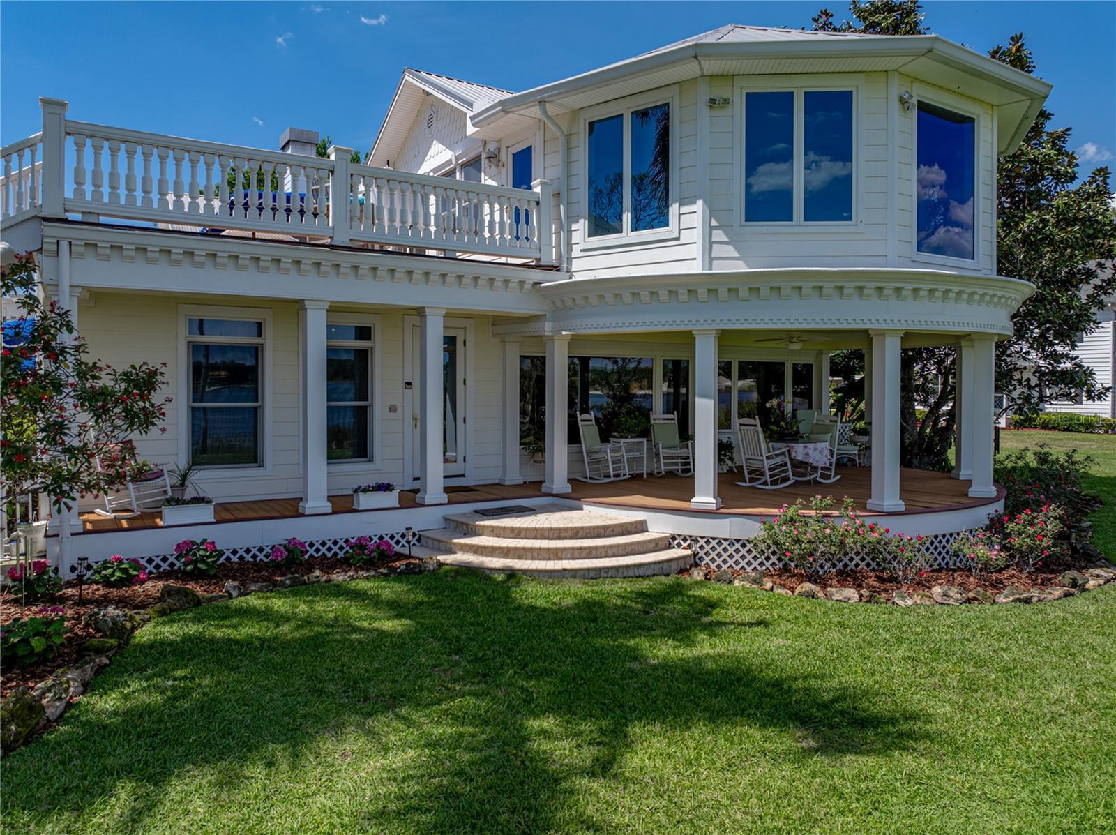 125 E GRAHAM PARK DR