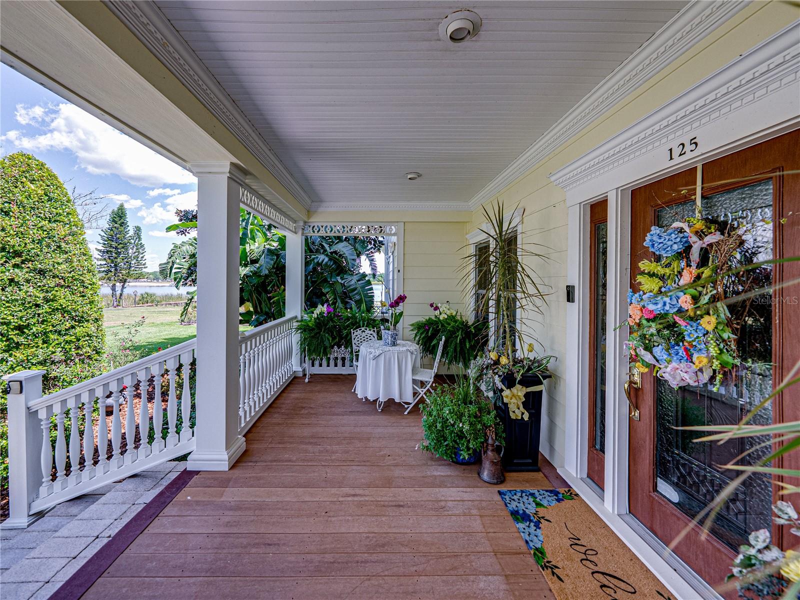 125 E GRAHAM PARK DR